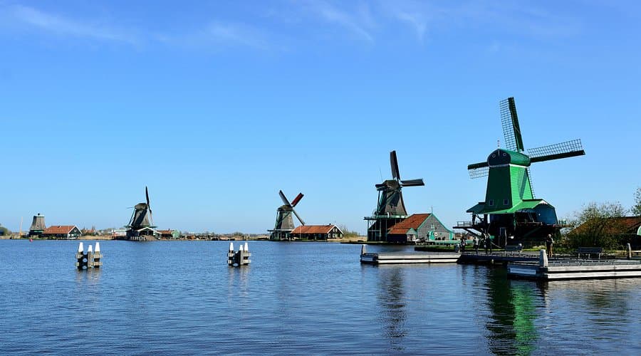 ZAANSE SCHANS & OLD HOLLAND TOUR