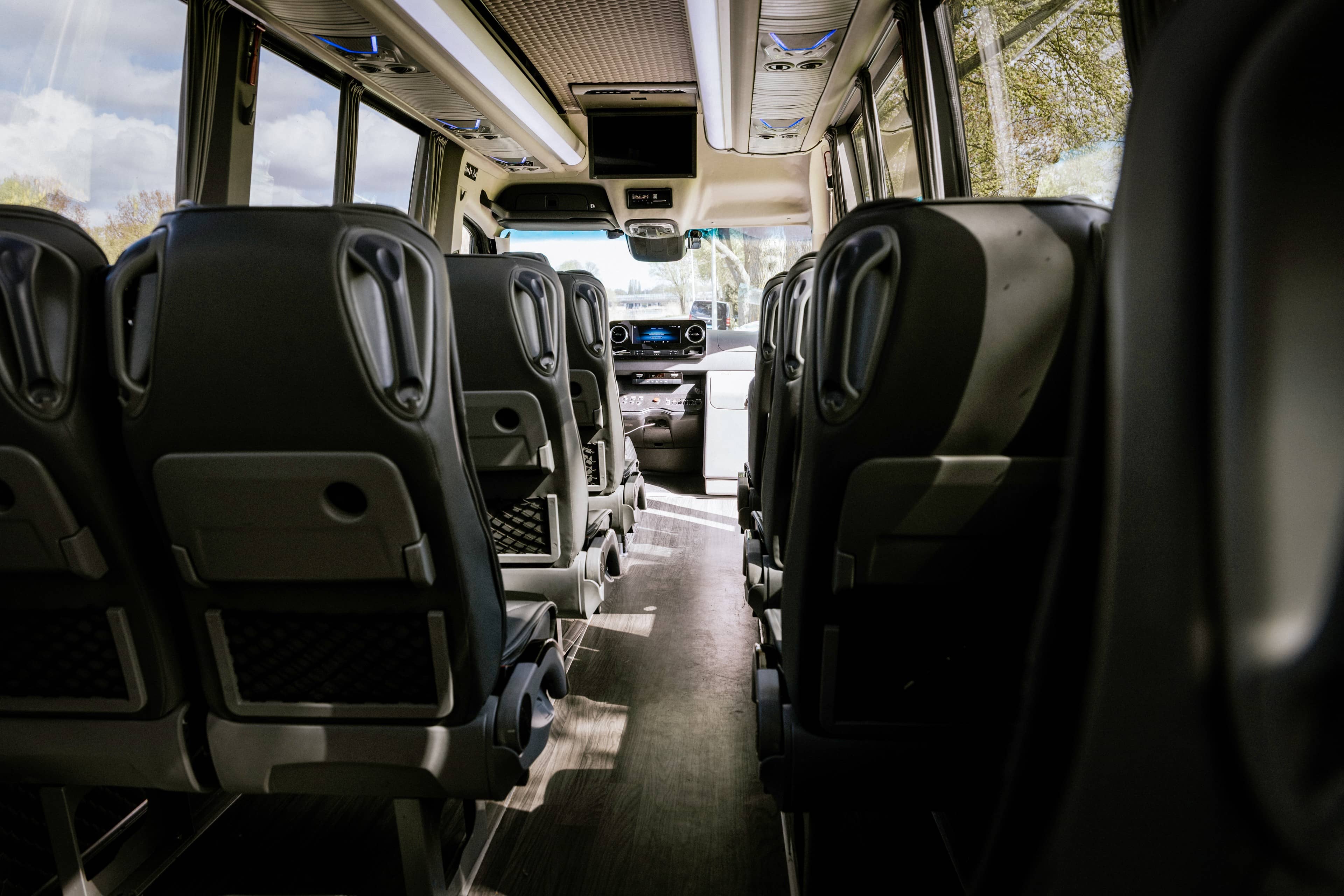 Minibus - View 2